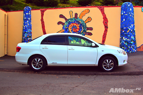 Toyota Corolla Axio. И ничего лишнего